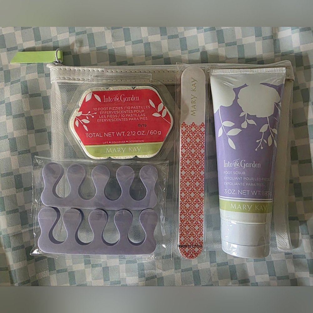 Mary Kay Into The Garden Pedicure Set